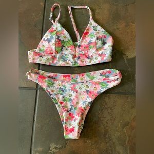 Floral bikini sz small